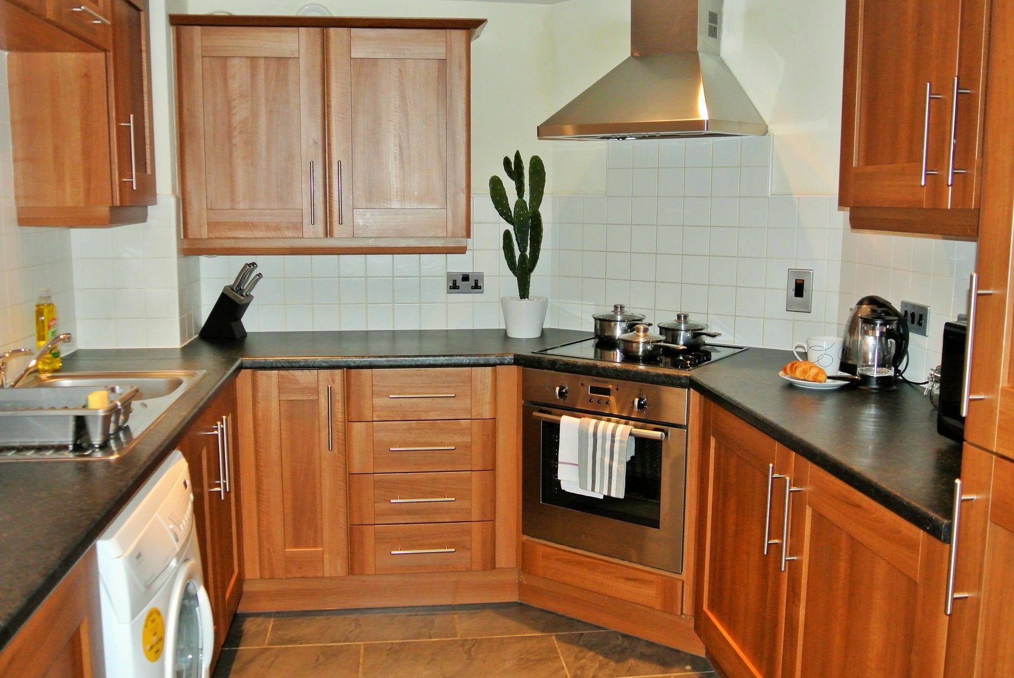 Oyo Approved Serviced Apartments Steam Mill Chester Exteriör bild