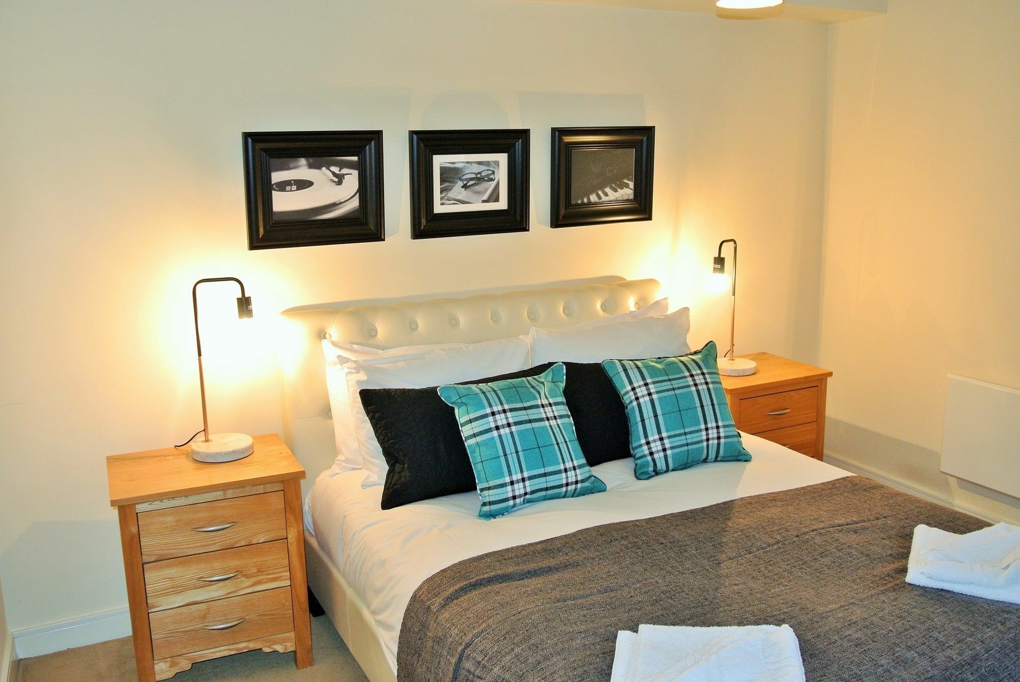 Oyo Approved Serviced Apartments Steam Mill Chester Exteriör bild