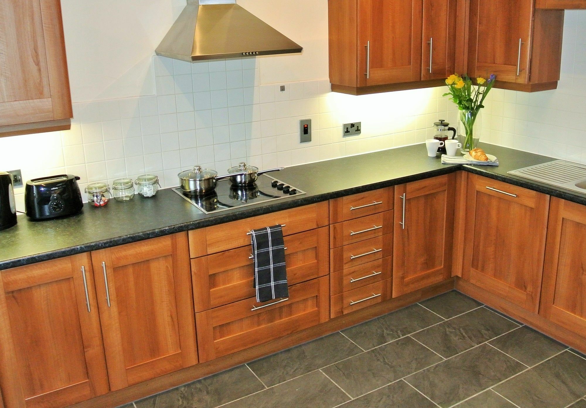 Oyo Approved Serviced Apartments Steam Mill Chester Exteriör bild
